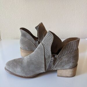 Seychelles Leather Upper Gray Booties Size 6 Boho Cottagecore festival hippie